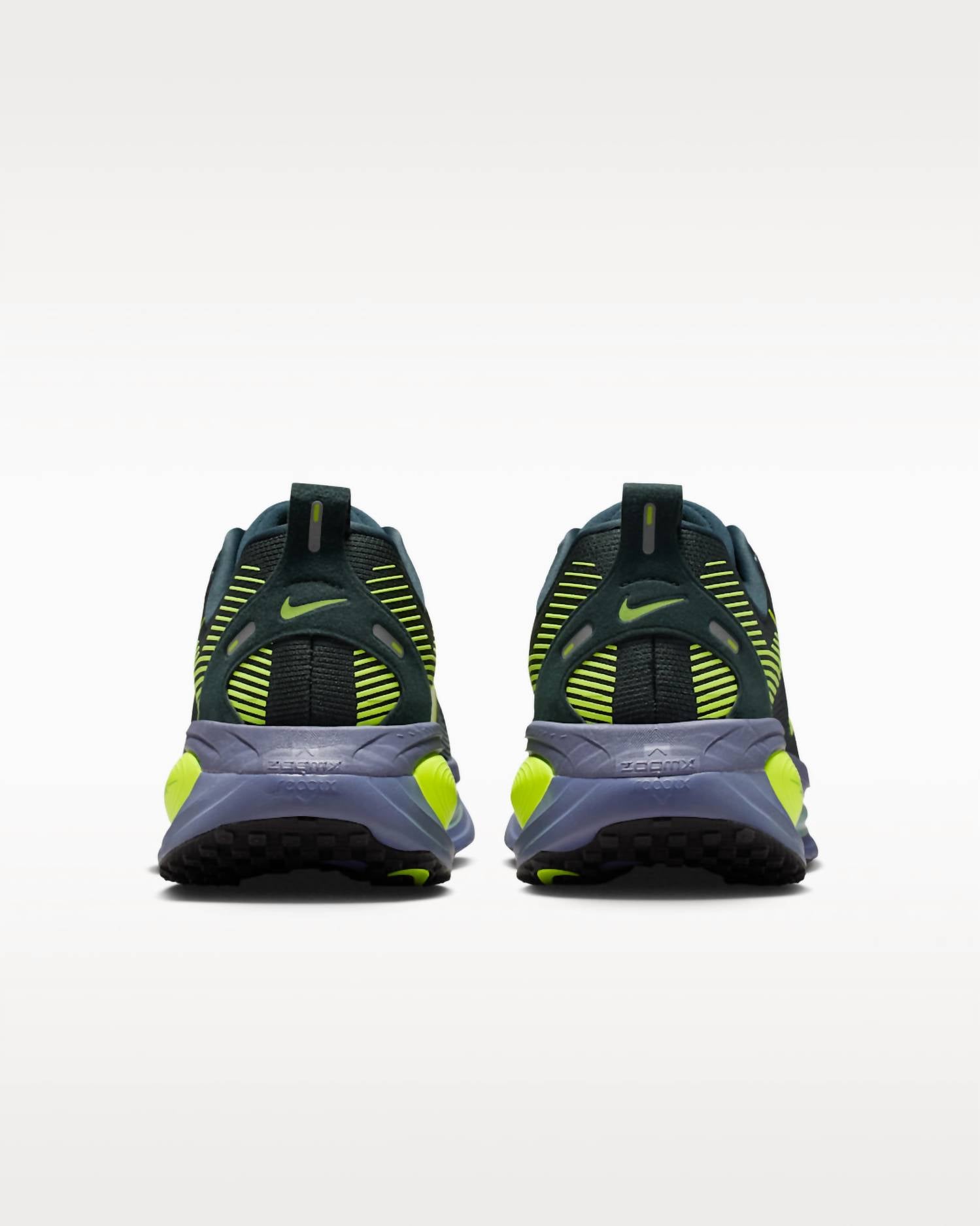 Nike - Men's Vomero 18 Road Running Shoes