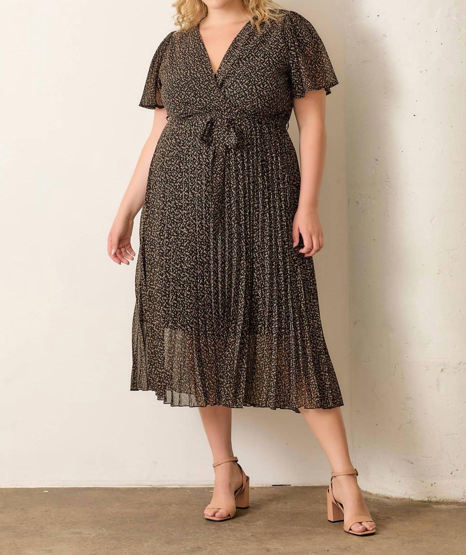 Polagram - Surplice Pleated Skirt Dress -PLUS