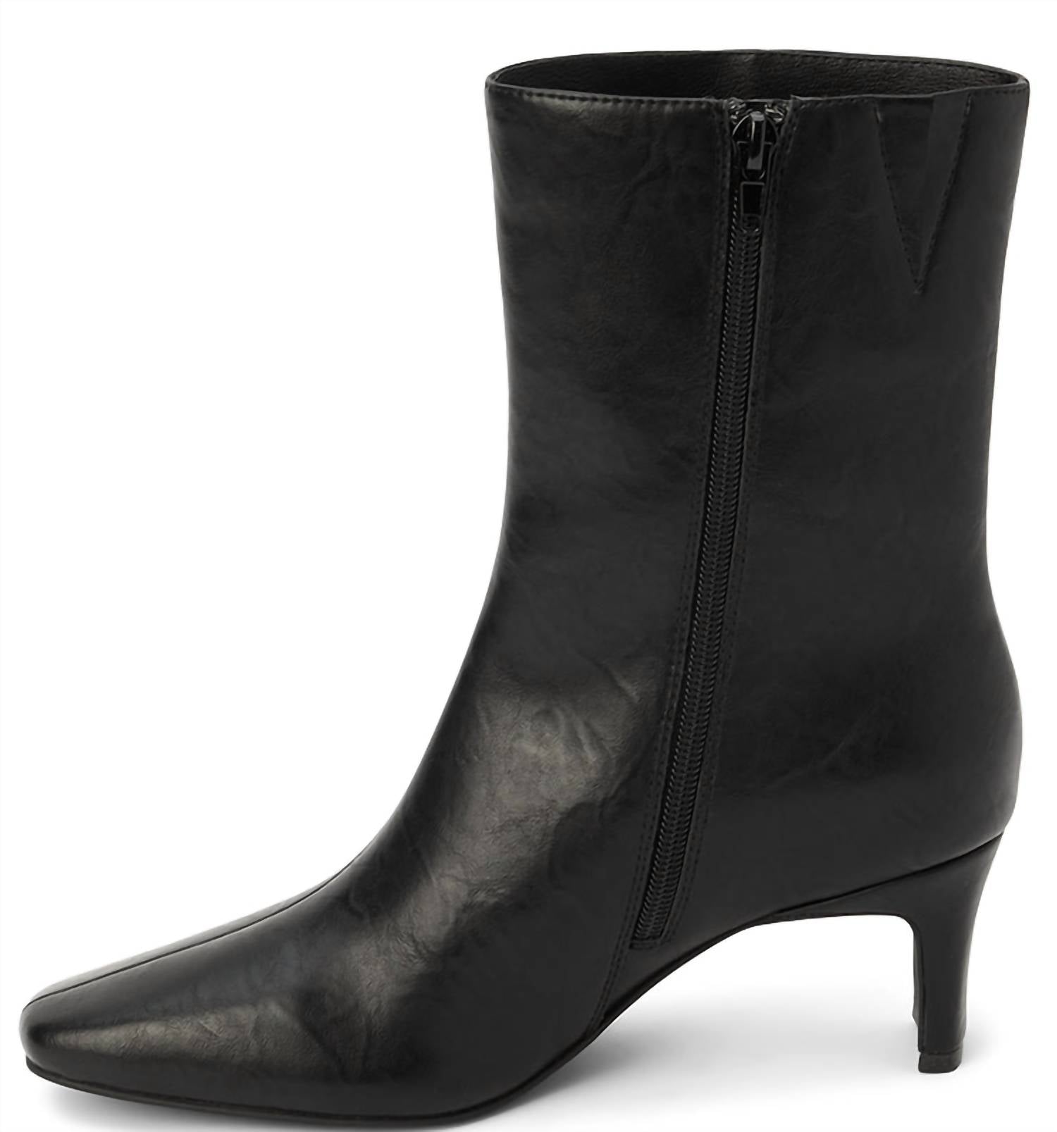 Beach by Matisse Women's Adler Boot in black - women's shoe - detail view