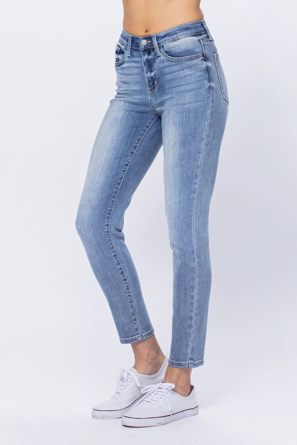Judy Blue - Classic Relaxed Fit Jeans