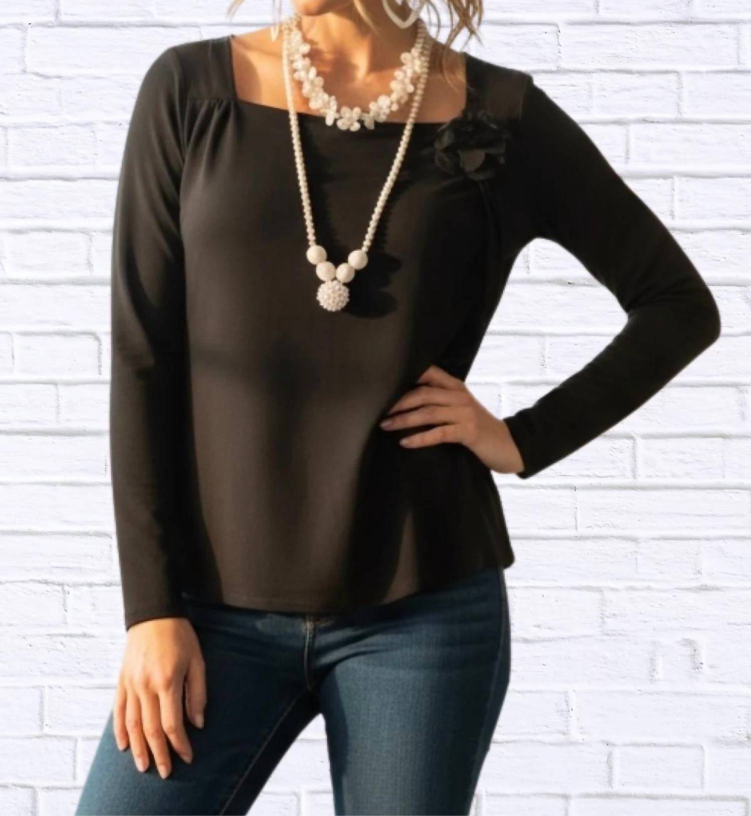 Diva Usa - Elizabeth Square Neck Long Sleeve Top