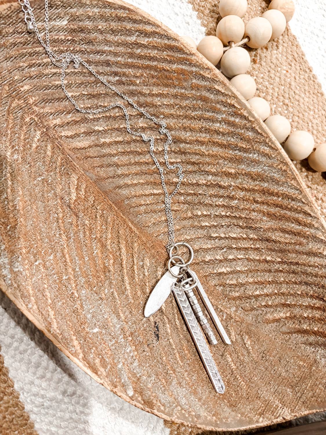 Southern Seoul - Women's Multi Charm Arrow Long Necklace