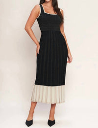 Flying Tomato - Sleeveless Knit Midi Dress
