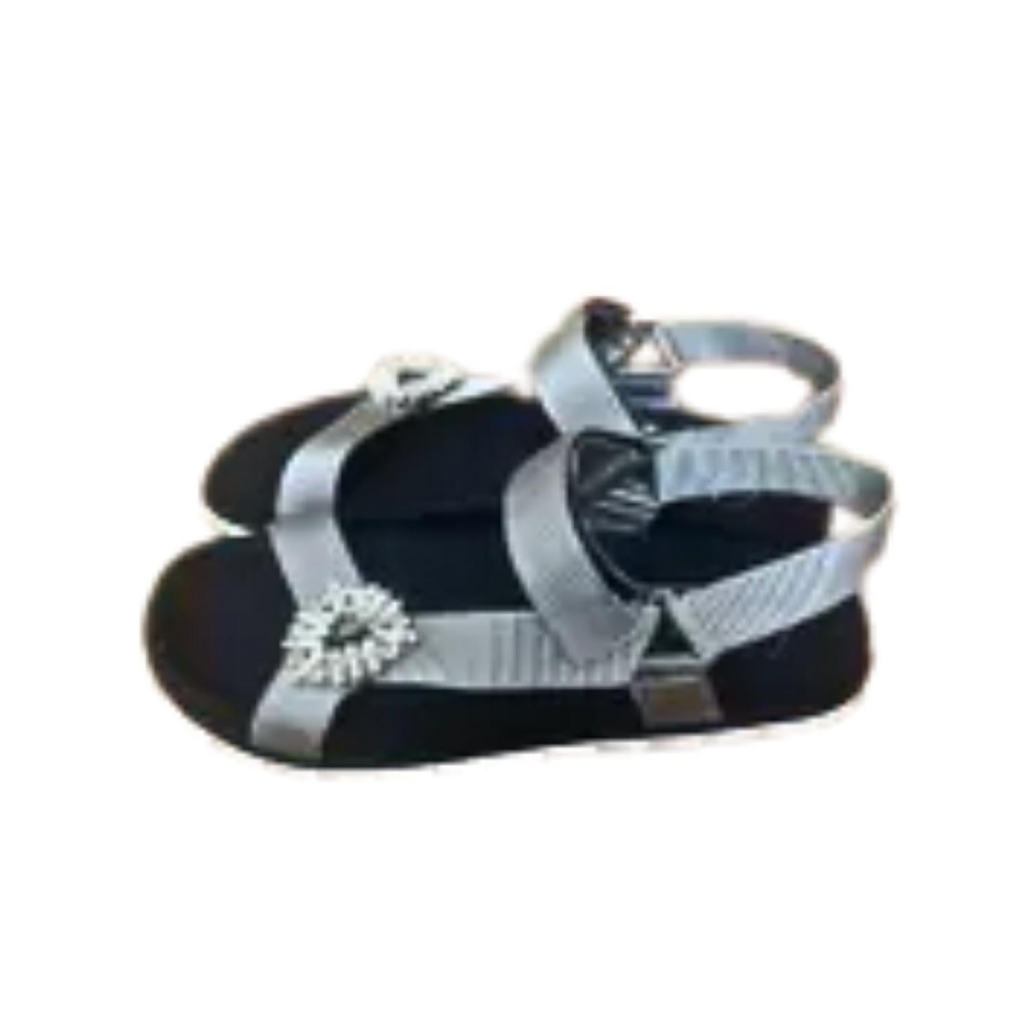 Roger Vivier - Women's Crystal-embellished Cloth Sandal