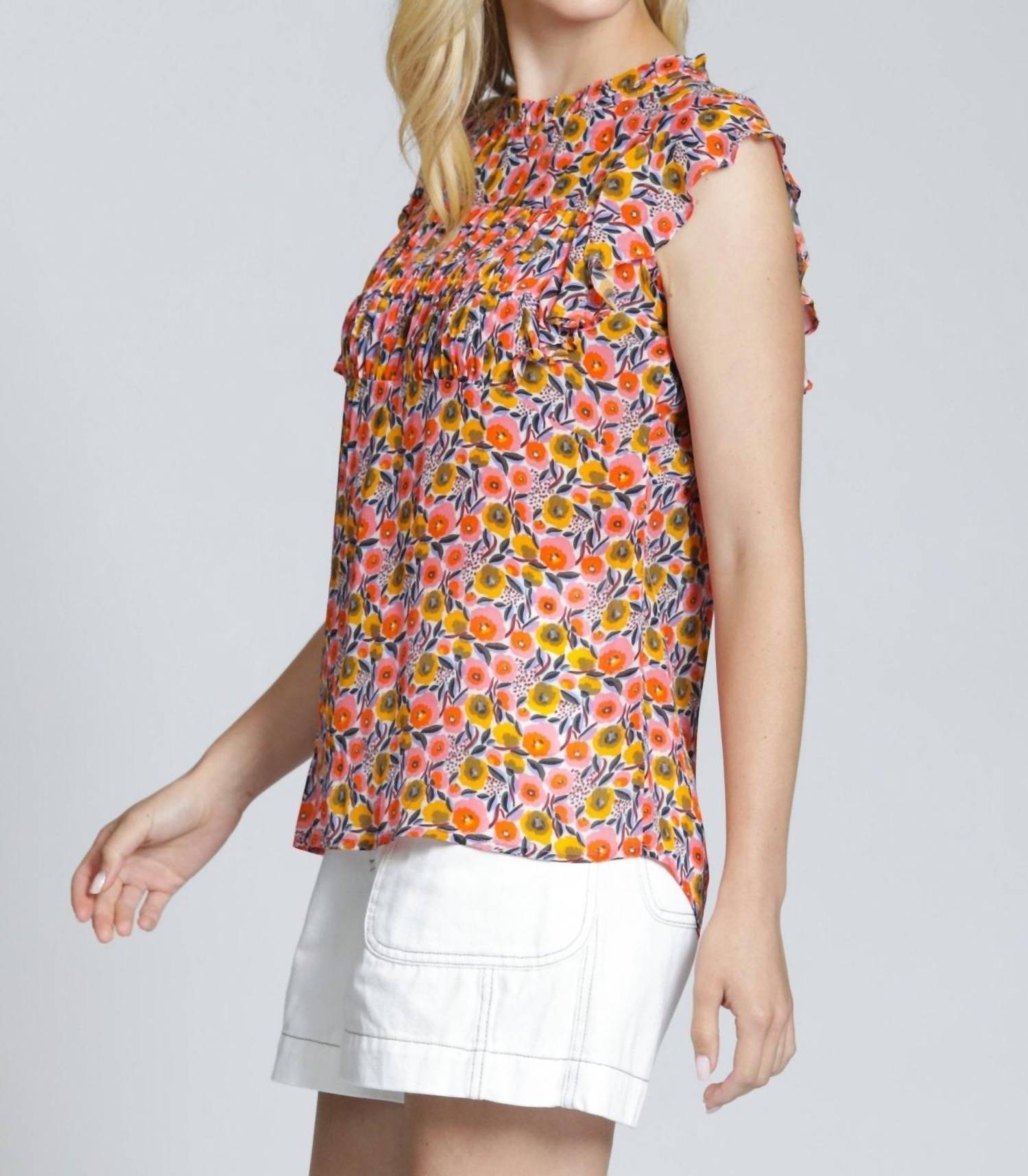 Apny - Sleeveless Flutter Sleeve Top
