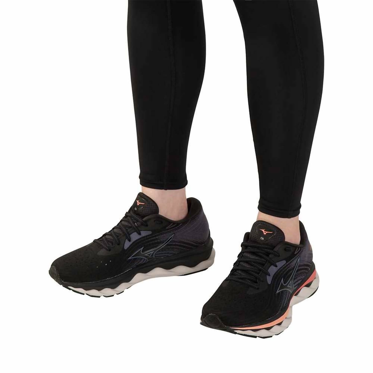 Mizuno - Women's Wave Sky 6 Running Shoe