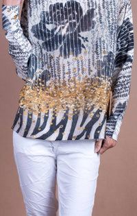 Gigi Moda - Daria Batwing Sweater with Heart Strings Print