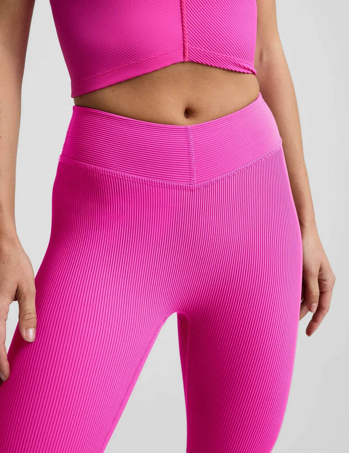 Beyond Yoga - Impulse Ribbed V-waist Pedal Pusher Leggings