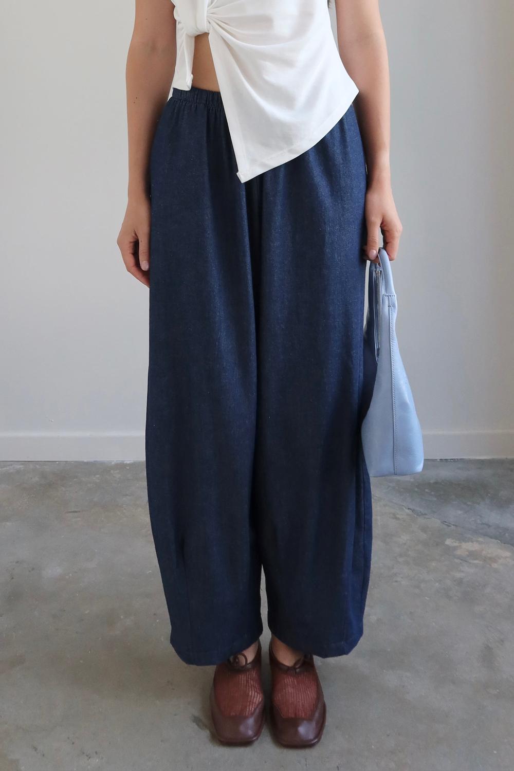 Collective - High Rise Denim Barrel Jeans