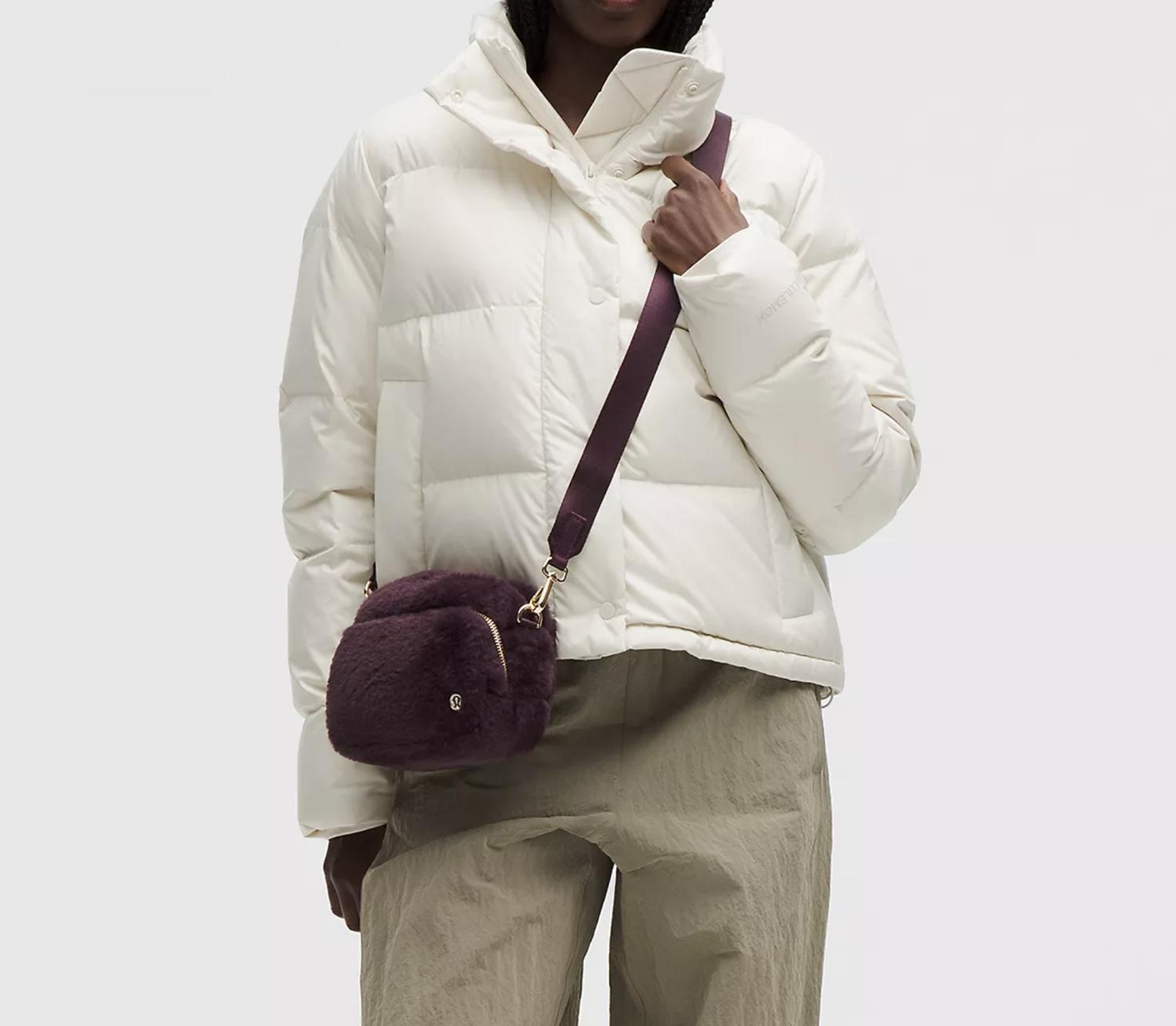 Lululemon - Everywhere Crossbody Bag 2L Plush Fleece
