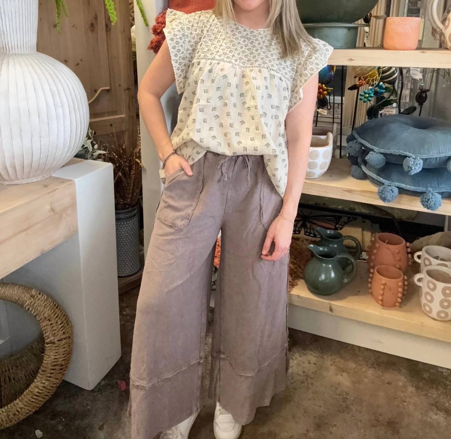 Easel - Floral Flutter Sleeve Blouse