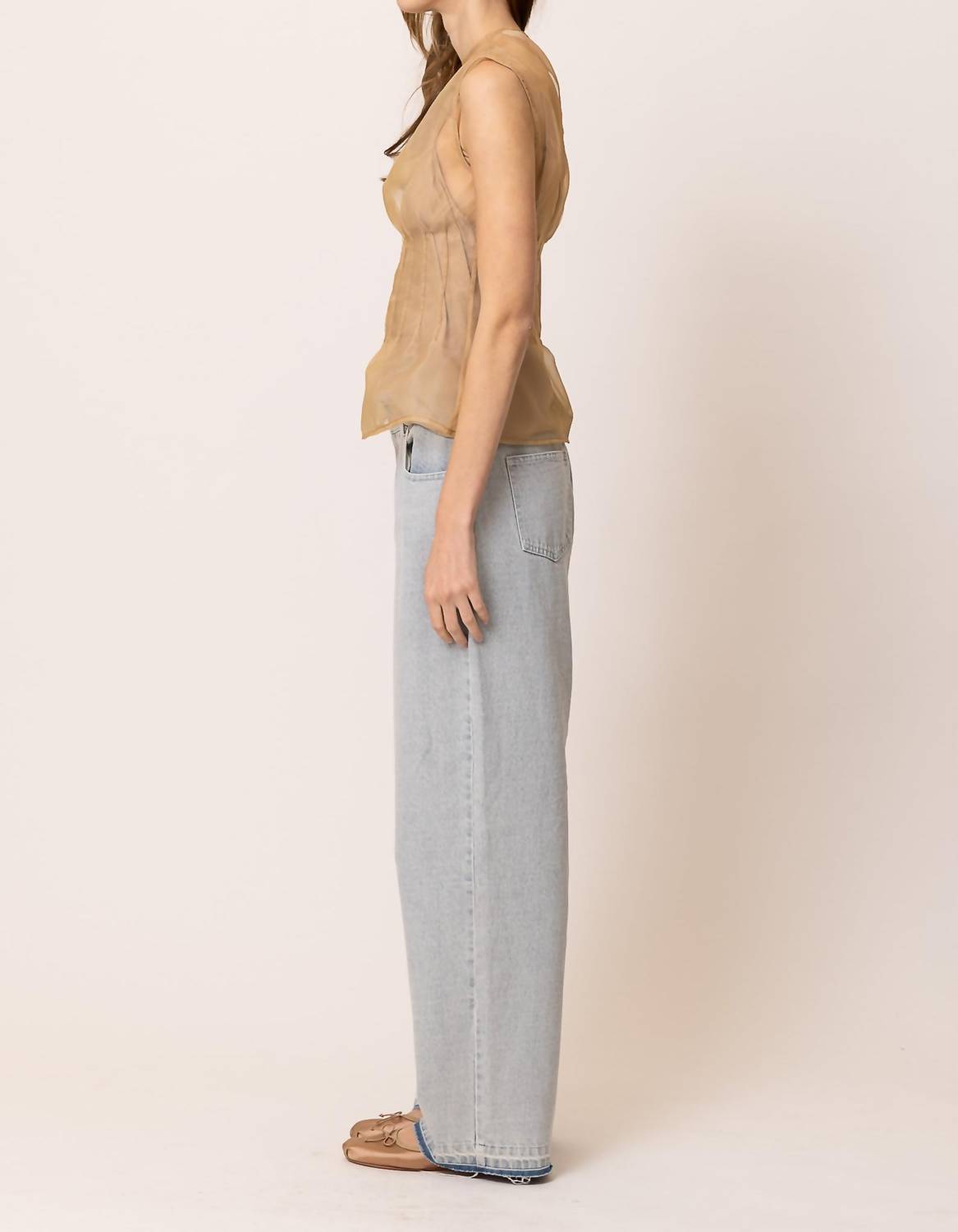 Line And Dot - Elfreda Sleeveless Top