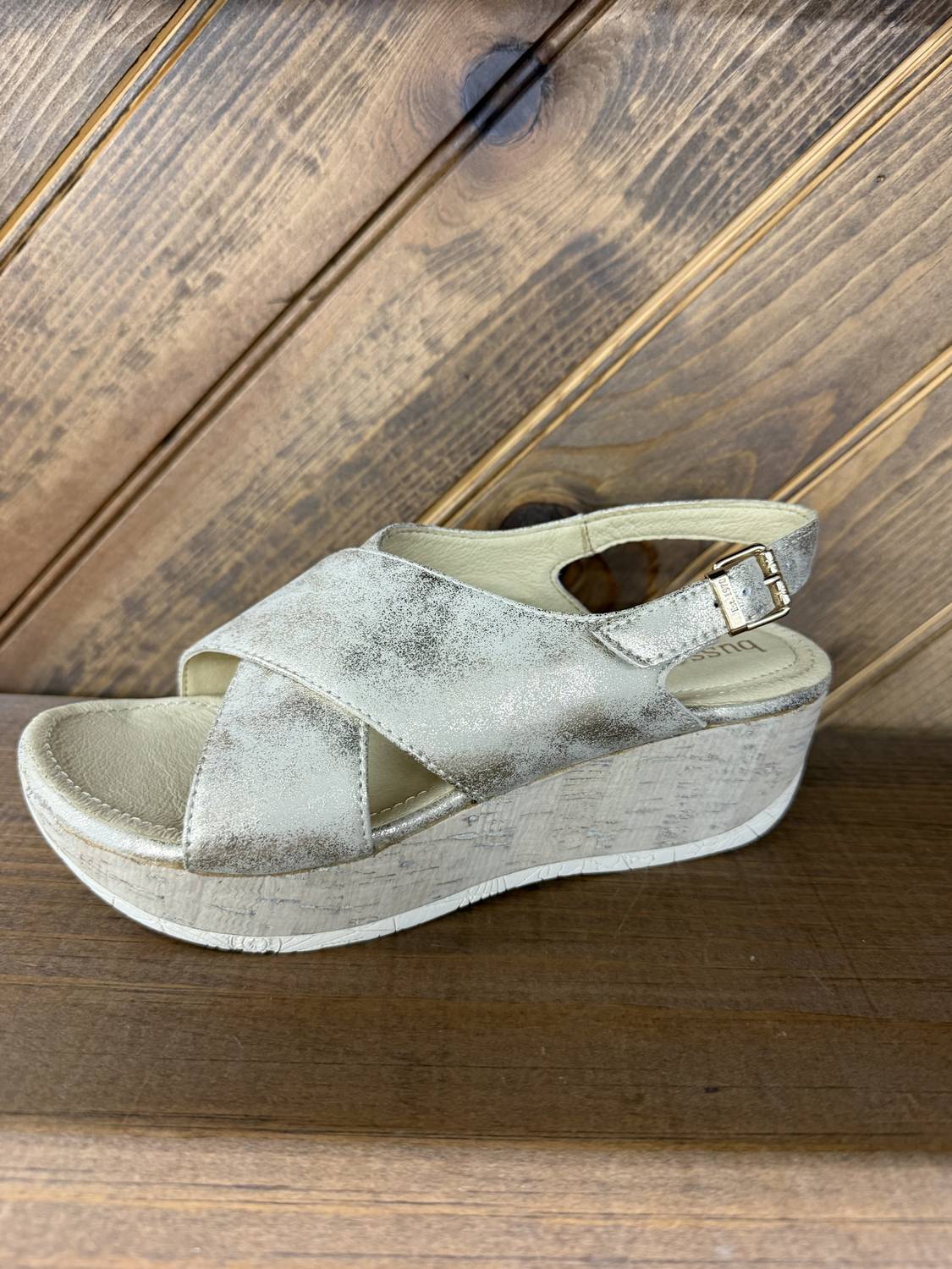 bussola Women's Ingrid Sandal in universal b gold - women's sandal