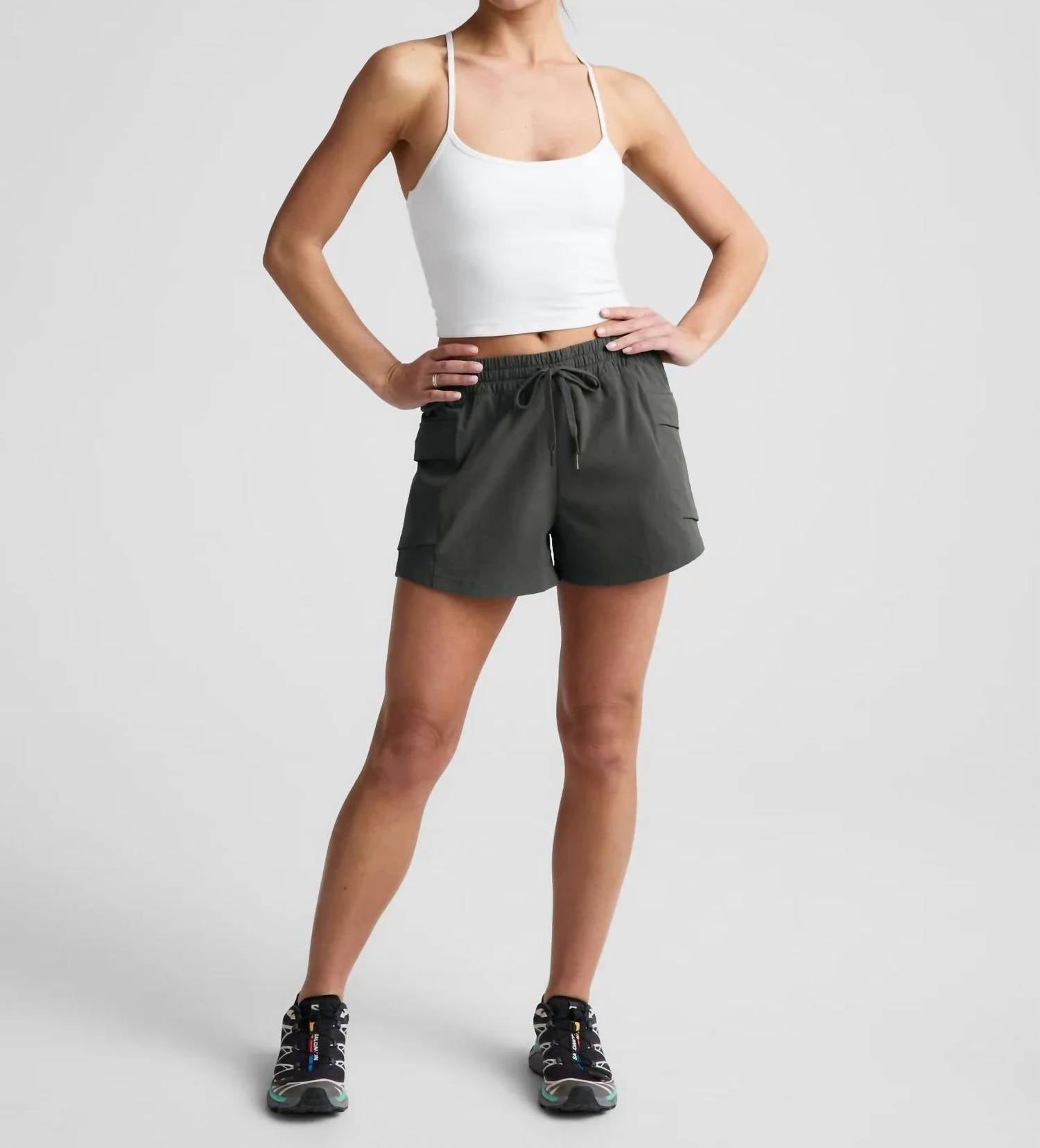 Beyond Yoga - Peak Mid Rise Shorts