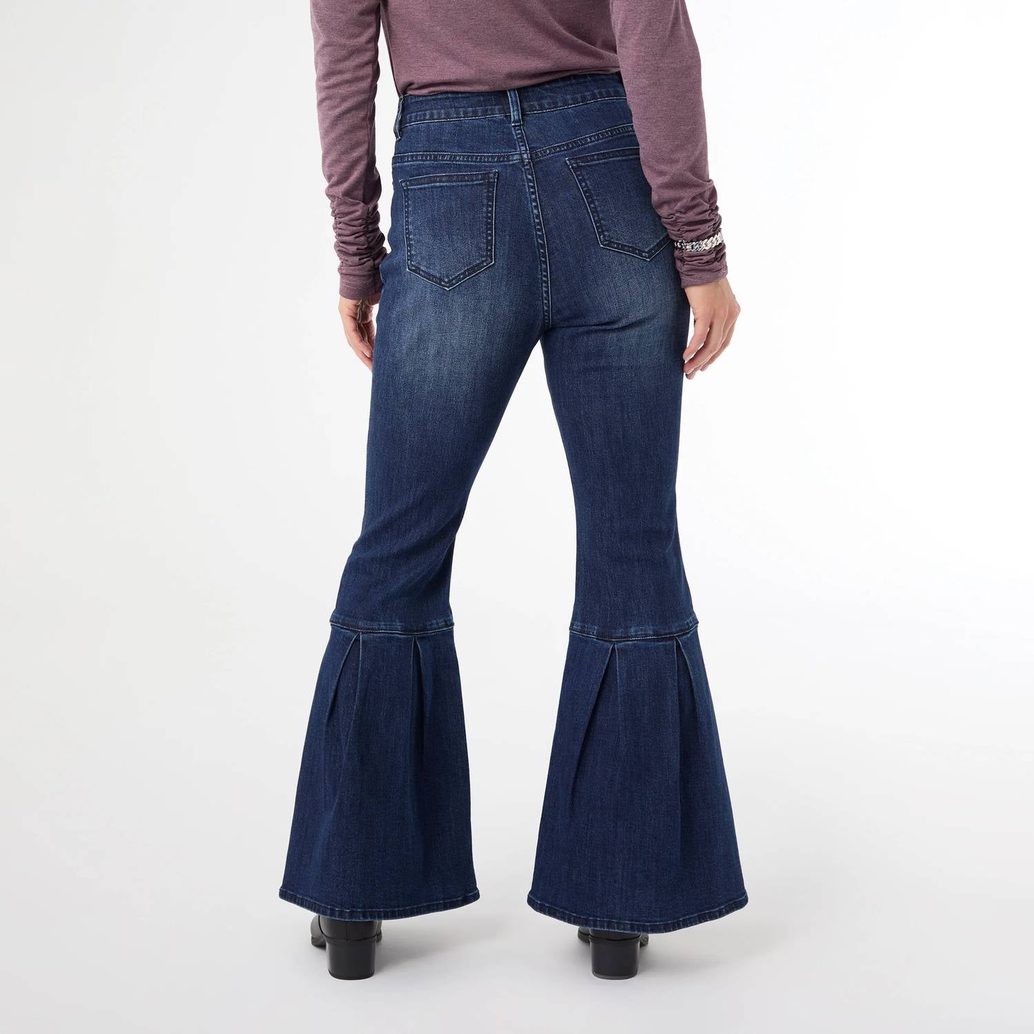 Coco + Carmen - Women's Bambu Soft Bell Flare Jeans
