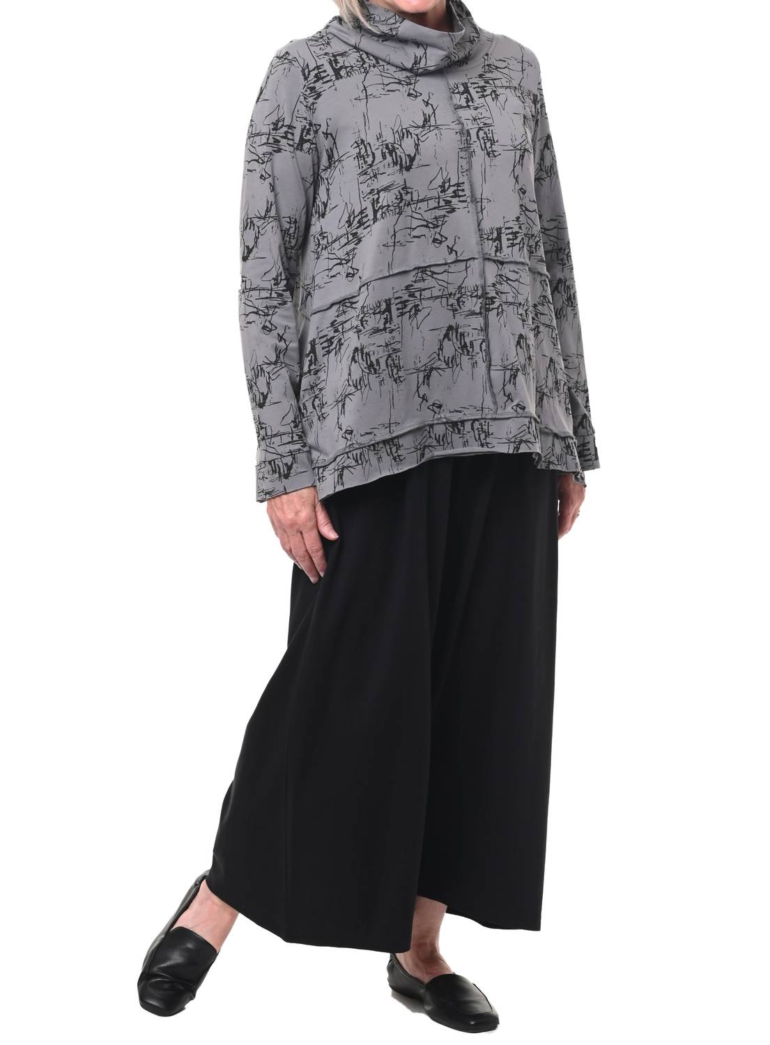 Tulip Clothing - Mazie Pullover