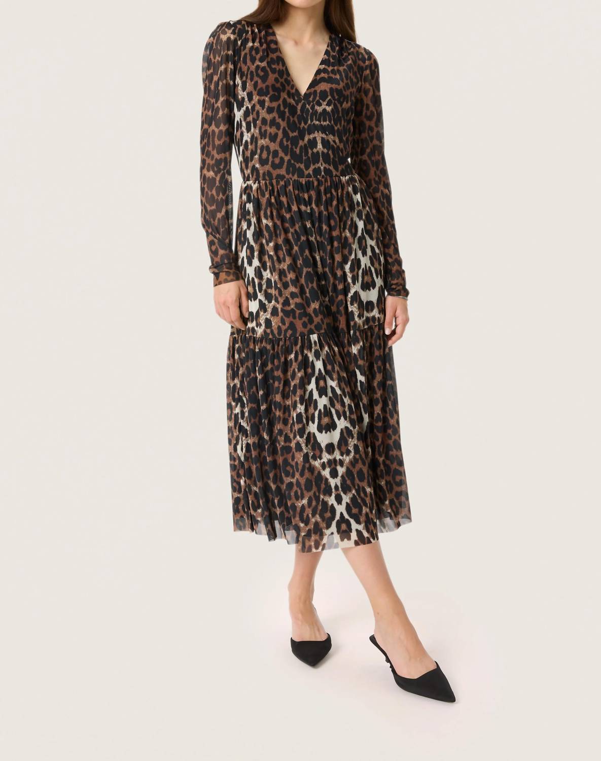 Soaked In Luxury - Valdora Long Sleeves Wrap Midi Dress