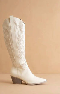 Oasis Society - Women's Savannah Embroidered Western Boot