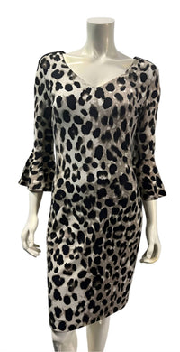 Frank Lyman - Knit V-neck Dress