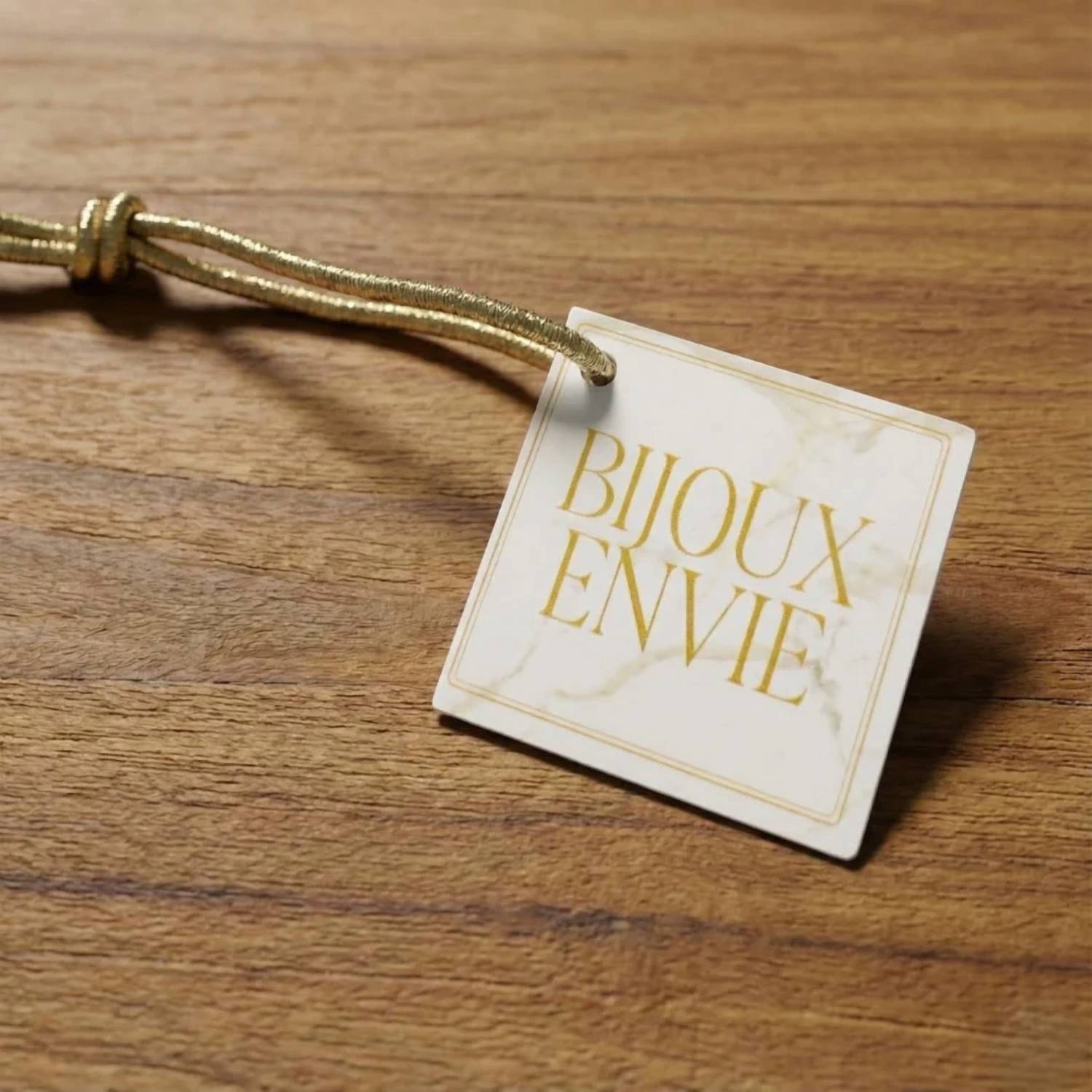 Bijoux Envie - Women's Coastal Seashell Charm Necklace