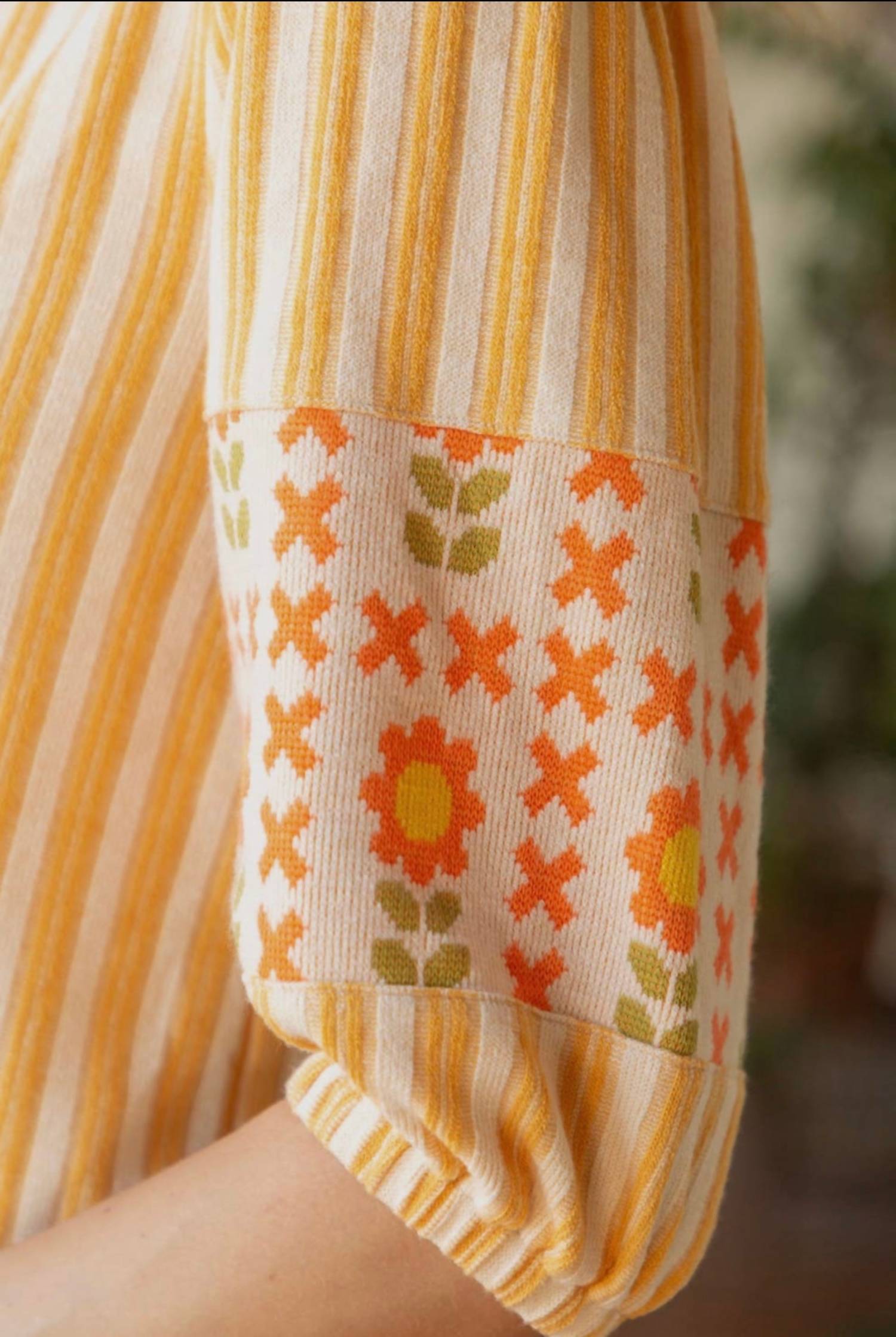 Voy - Stripe and Floral Pattern Mixed Knit Top