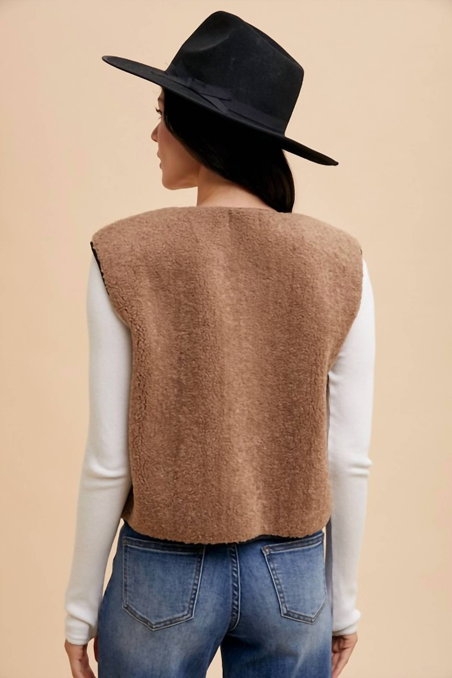 Anniewear - CONTRAST TIE DETAIL FLEECE FUR VEST