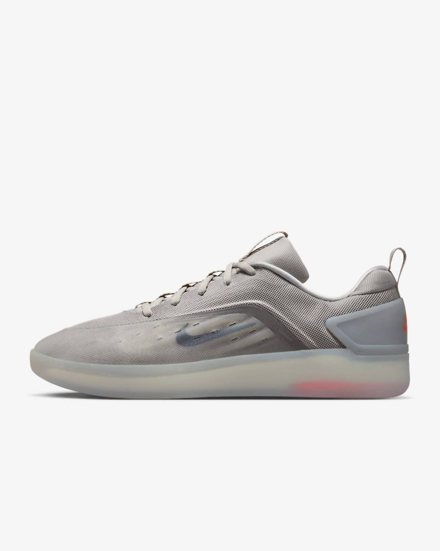 Nike - Men's Sb Zoom Nyjah 4 Skate Shoes