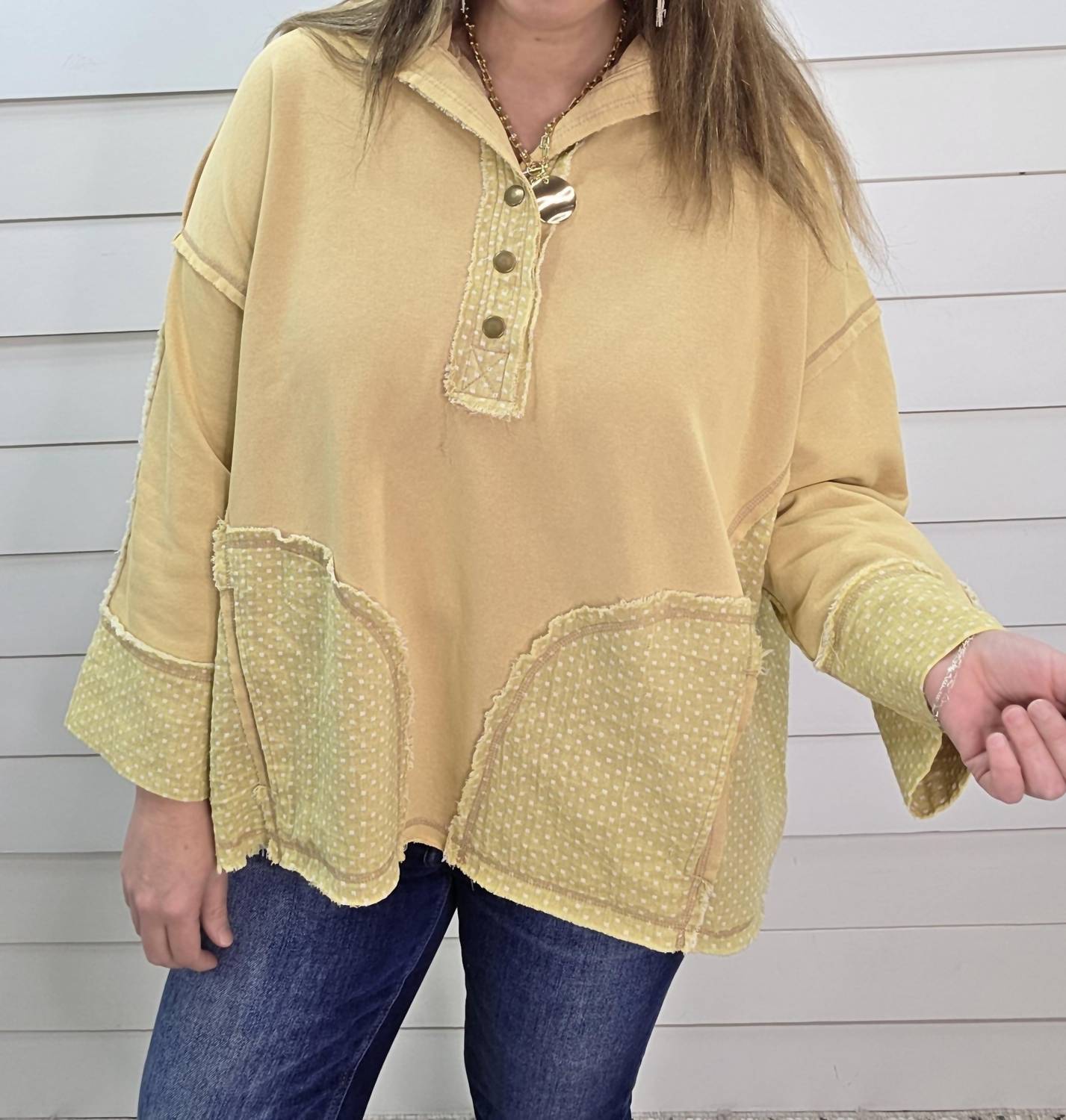 Easel - Oversized Polka Dot Mineral Wash Quarter Snap Top