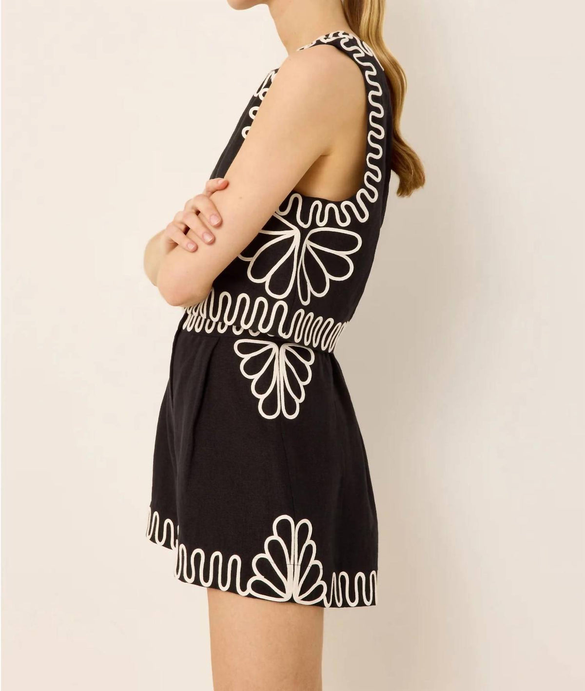 Marie Oliver - Davis Sleeveless Top