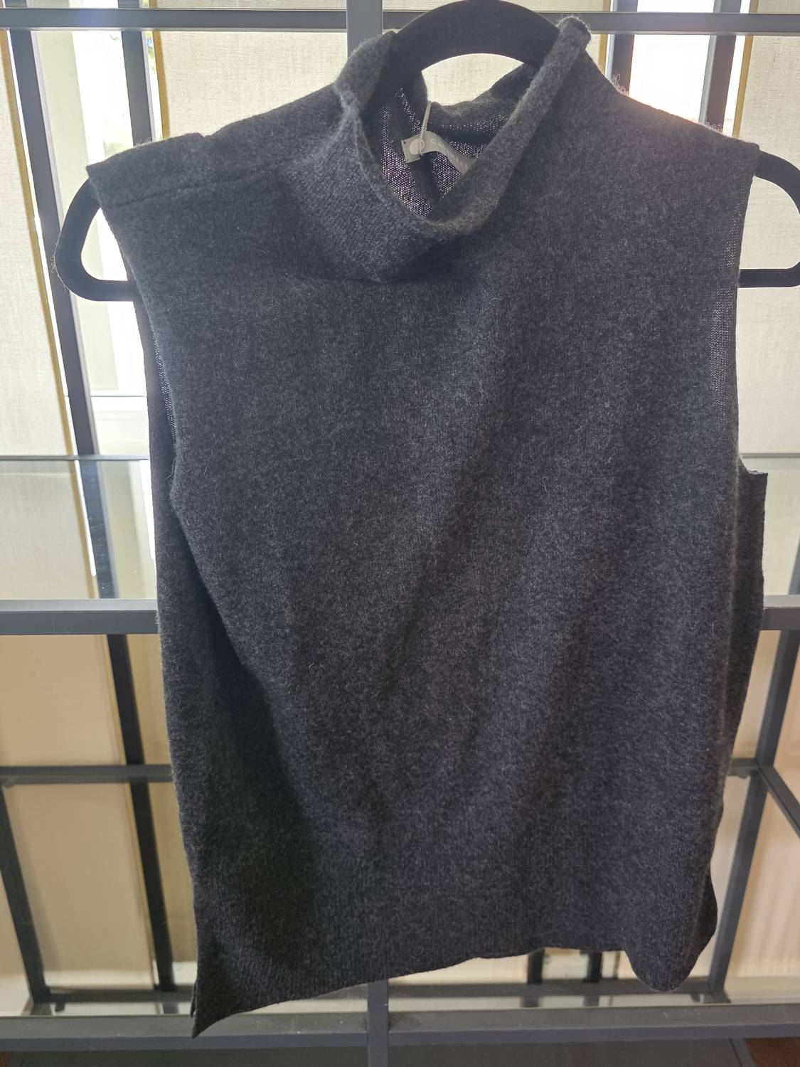 Incashmere - Women's Funnel Neck Sleeveless Cashmere Sweater