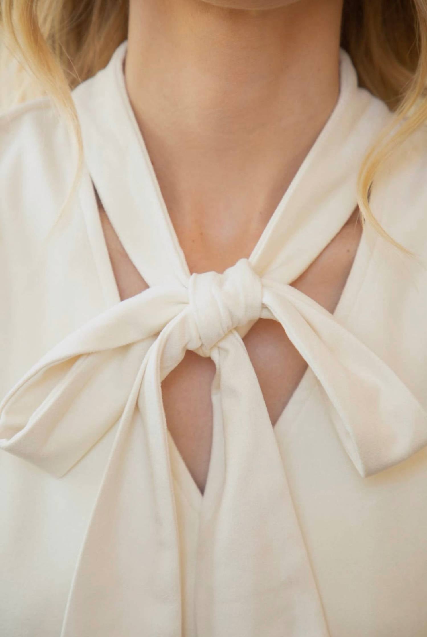Voy - Sweetheart Tie Front Neck Suede Top