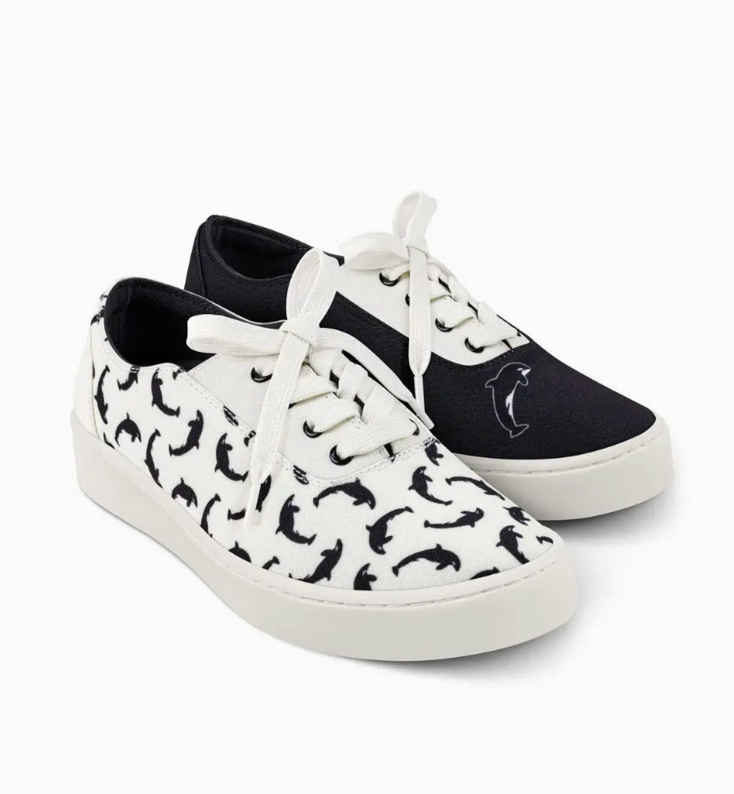 Hot Chocolate Design Women's Oceanic Casual Sneaker in black - women's sneaker