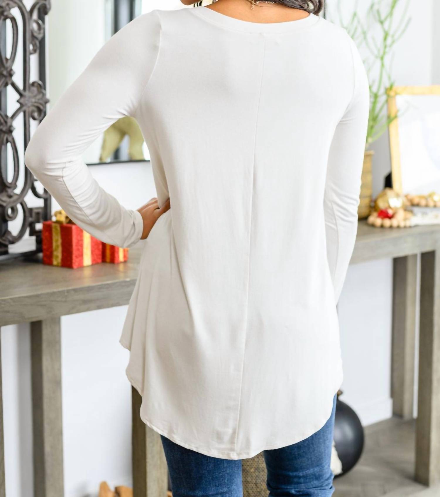 Zenana - Rounded Long Sleeve V-neck Top