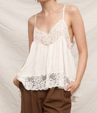 En Creme - Sleeveless Racerback Lace Trim Cami Top