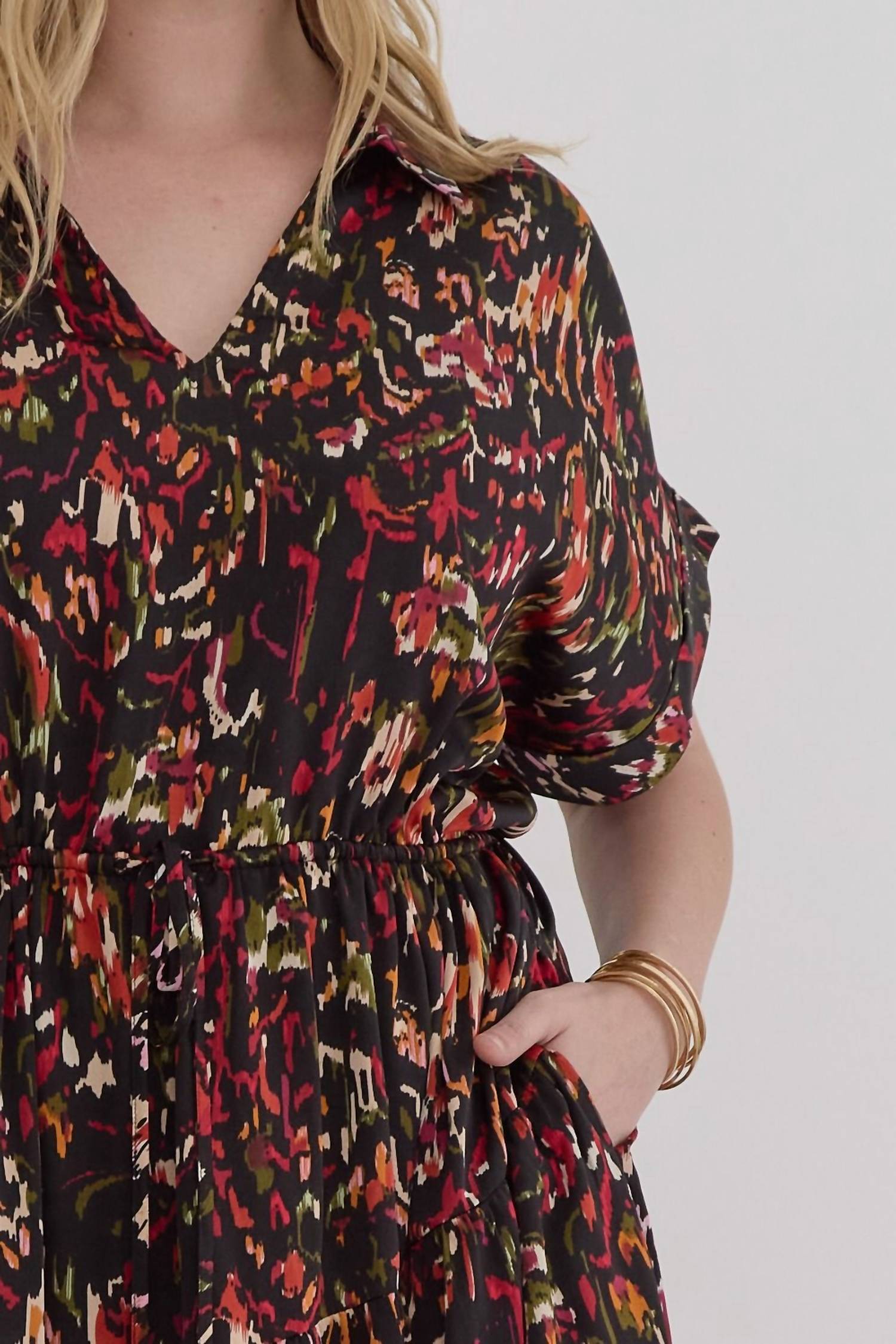 Entro - Satin V-neck Collared Midi Dress - Plus