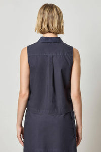 Lilla P - Eyelet Collar Sleeveless Shirt