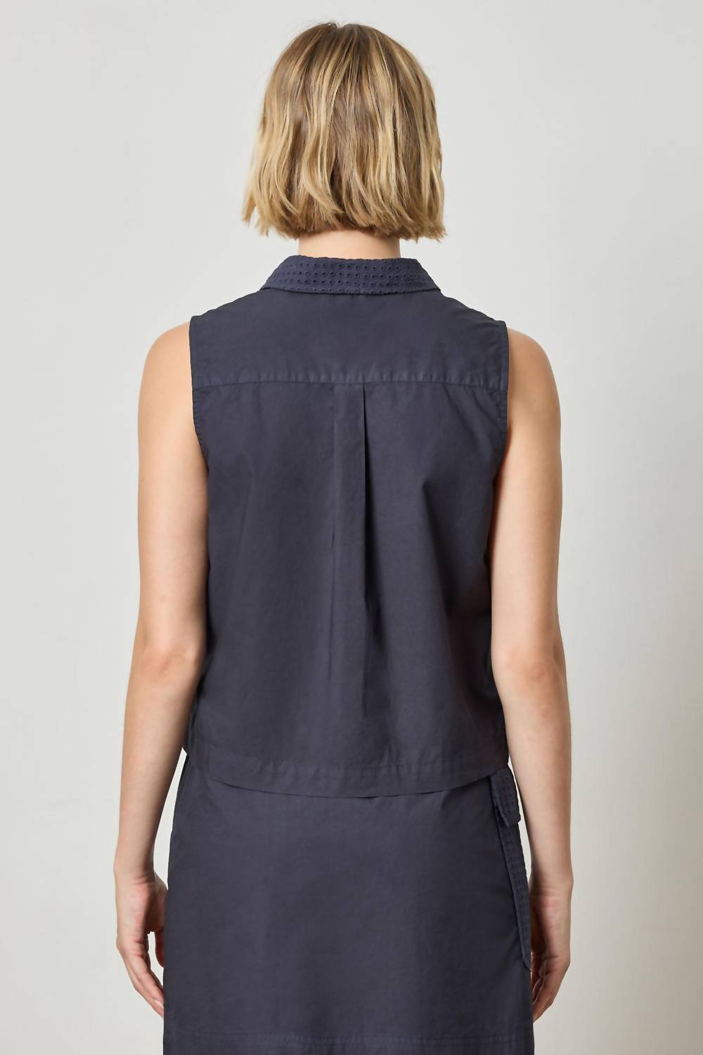 Lilla P - Eyelet Collar Sleeveless Shirt