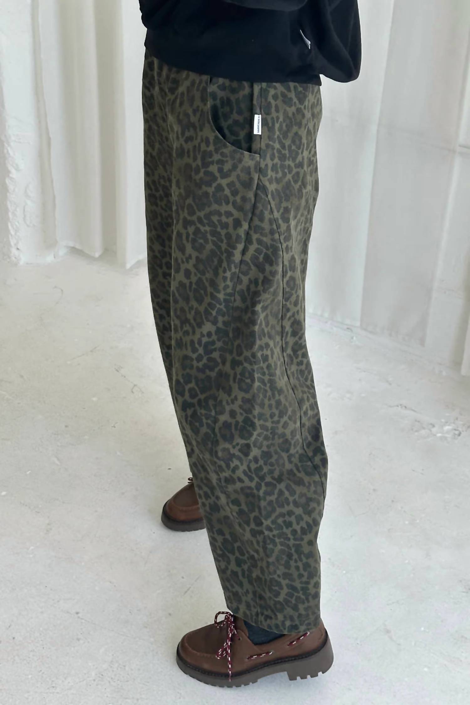Le Bon Shoppe - Arc Curved & Cropped Pants