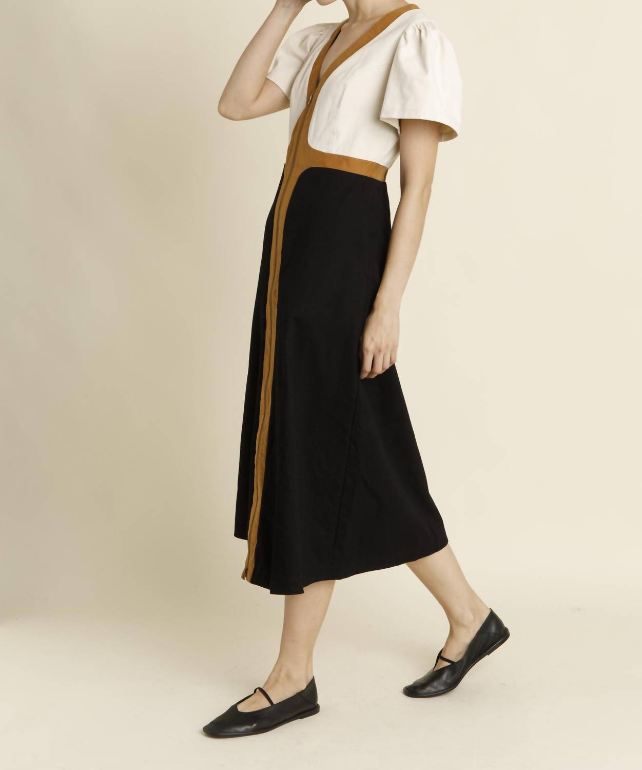 Aureum - Colorblock Midi Dress