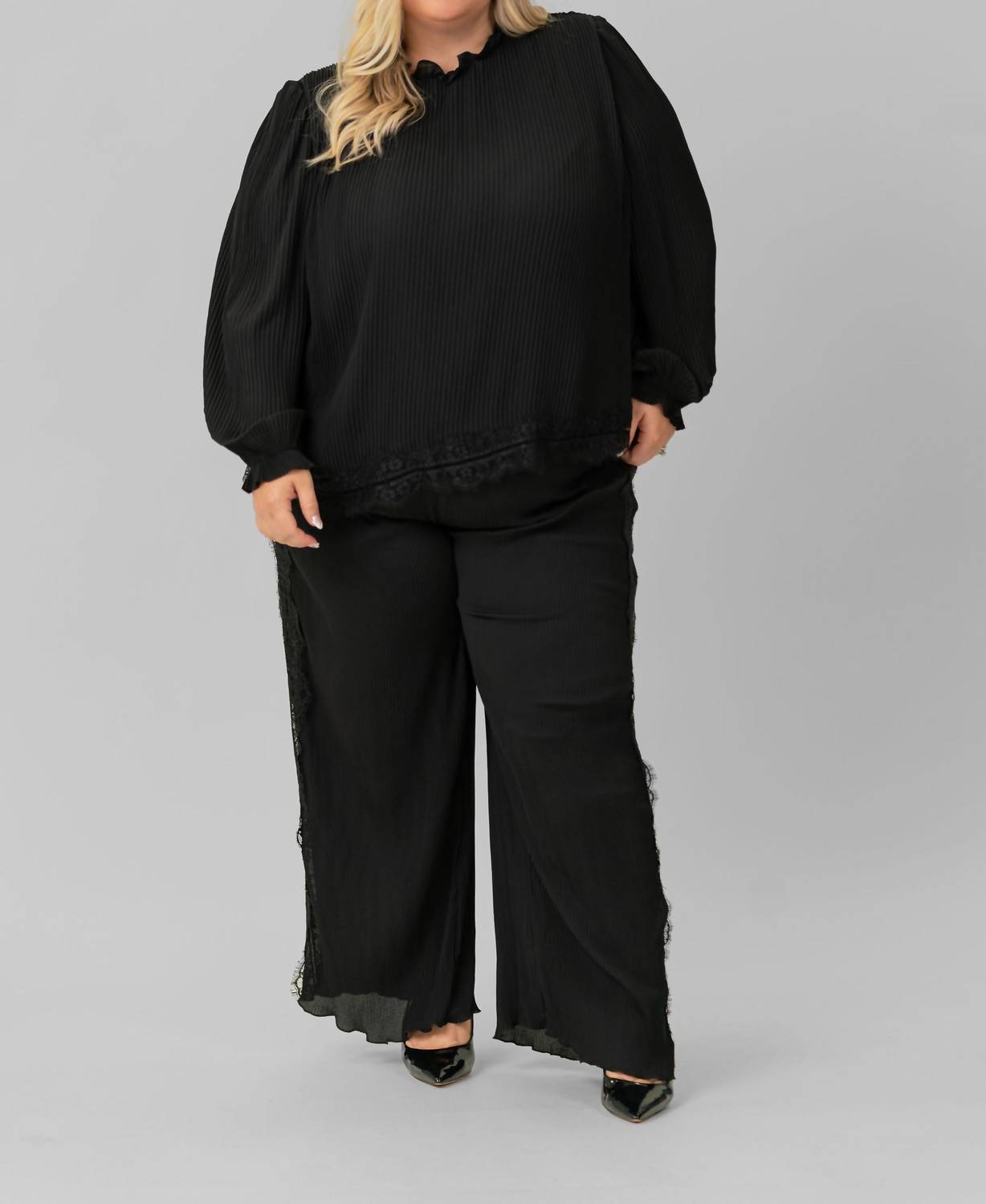 Mat Fashion - Pleated Lace Trim Blouse