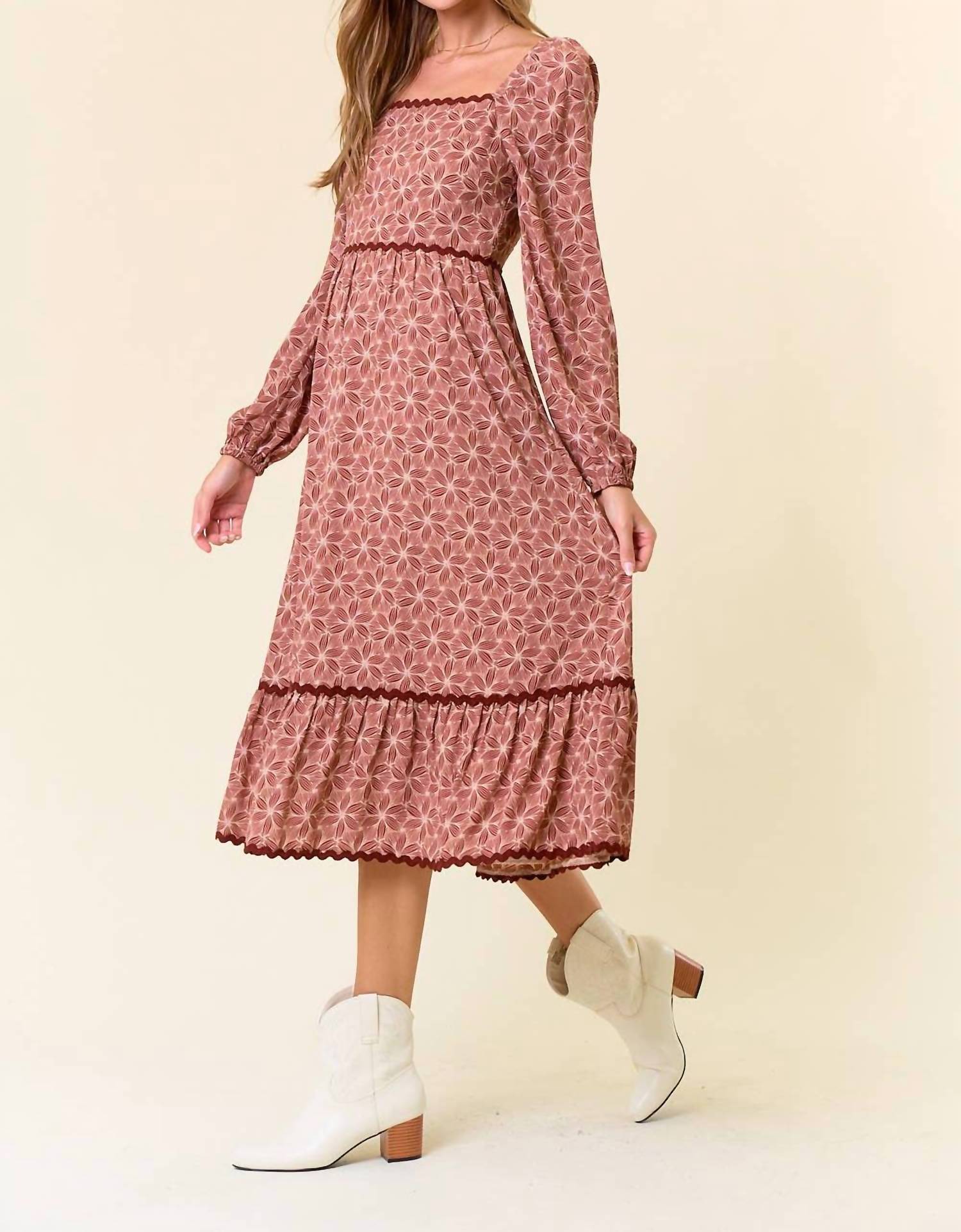 Doe And Rae - Floral Tiered Midi Dress