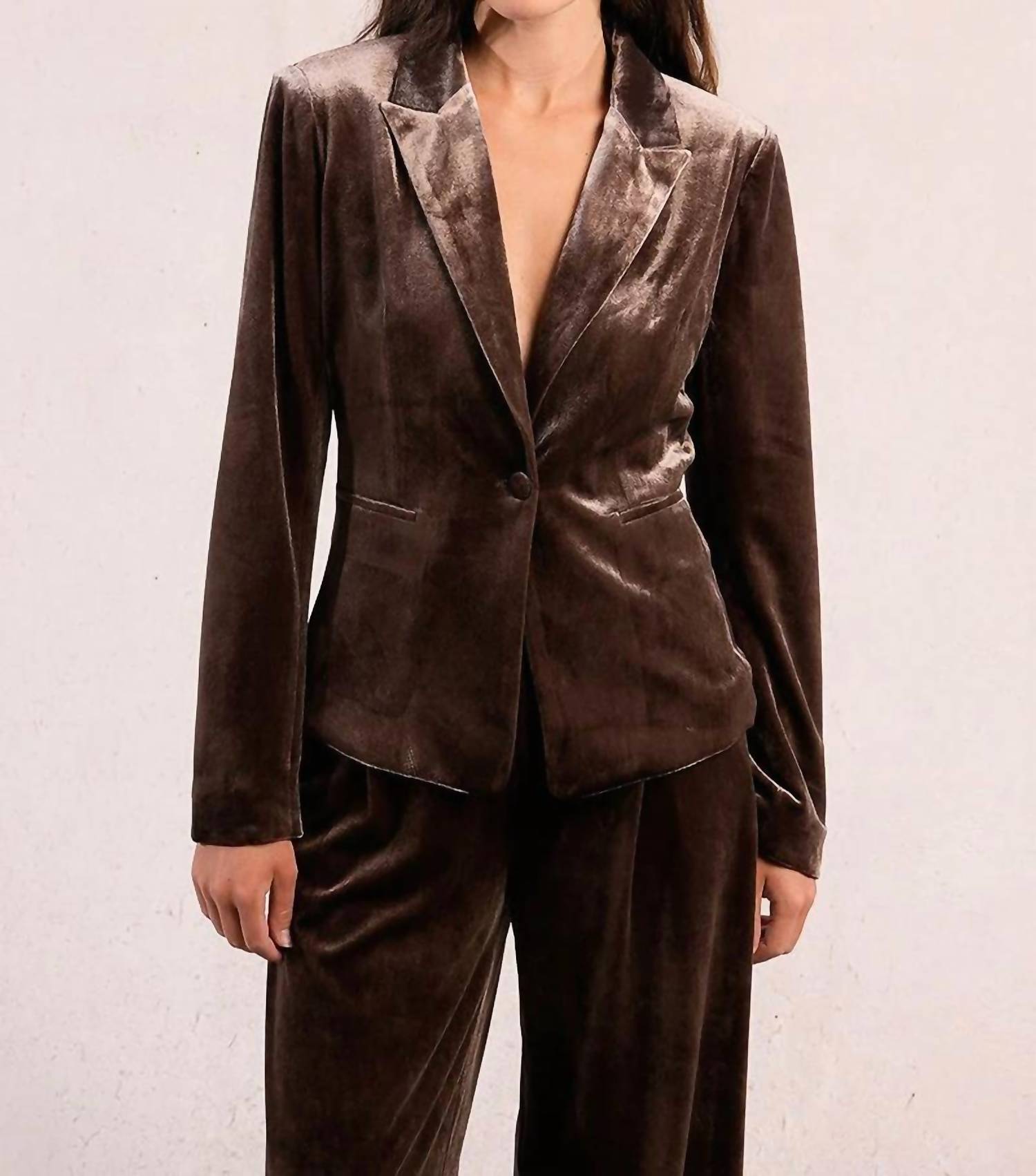 MOLLY BRACKEN Knitted Double Breasted Blazer in brown - women's jacket