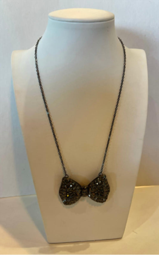 Sonya'S - Bow Necklace with Thin Chain