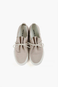 All Black - Women's Gathered Sneaker