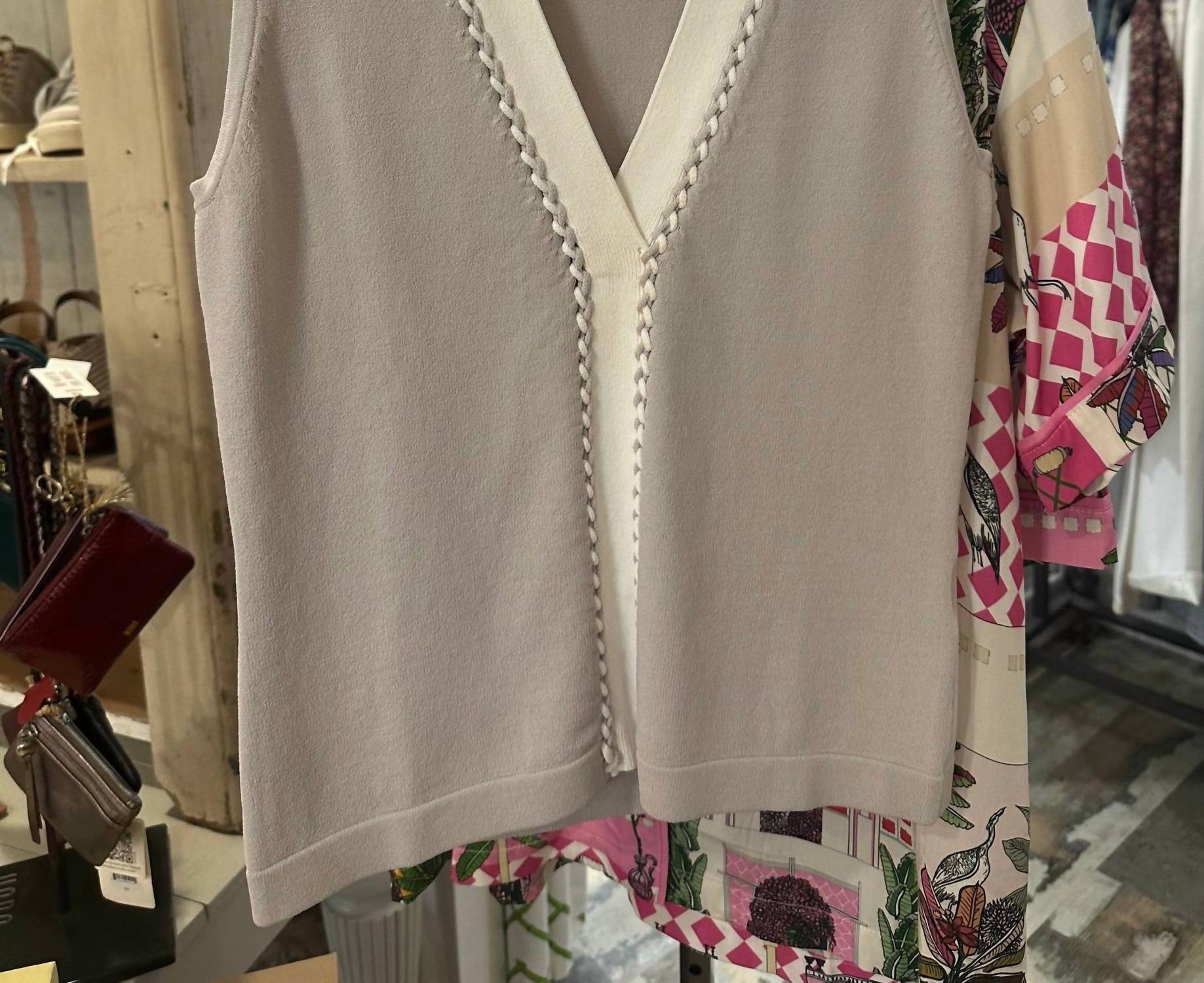 Autumn Cashmere - Women's V-neck Sleeveless Top With Contrast