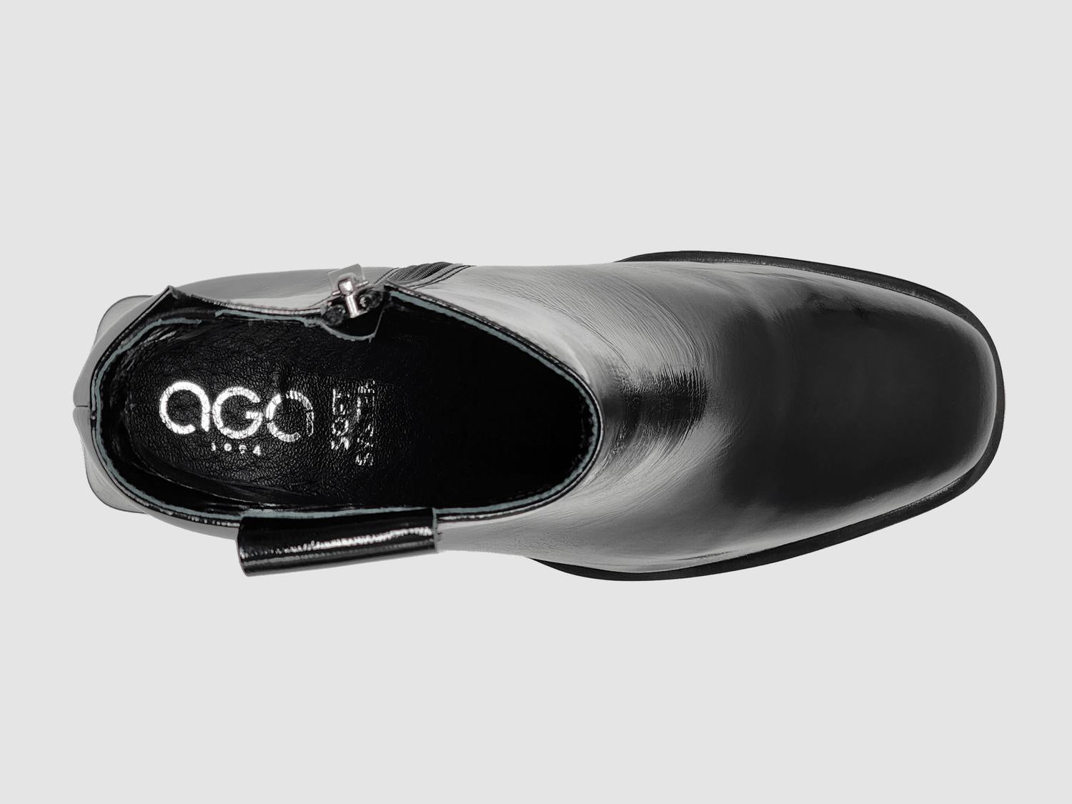 Aga - Women's Karolina Leather Booties