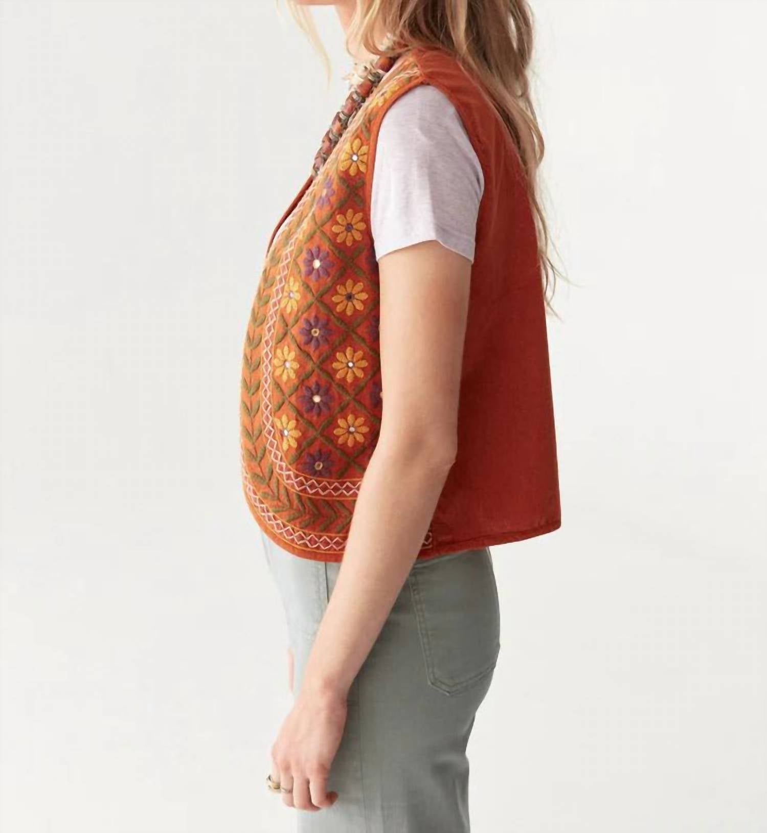 Maison Hotel - Belongil Baez Vest