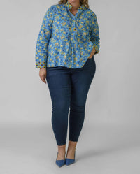 Just Bellina - Button Down Long Sleeve Floral Blouse - Plus