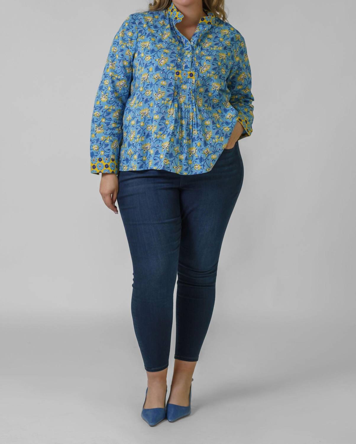 Just Bellina - Button Down Long Sleeve Floral Blouse - Plus