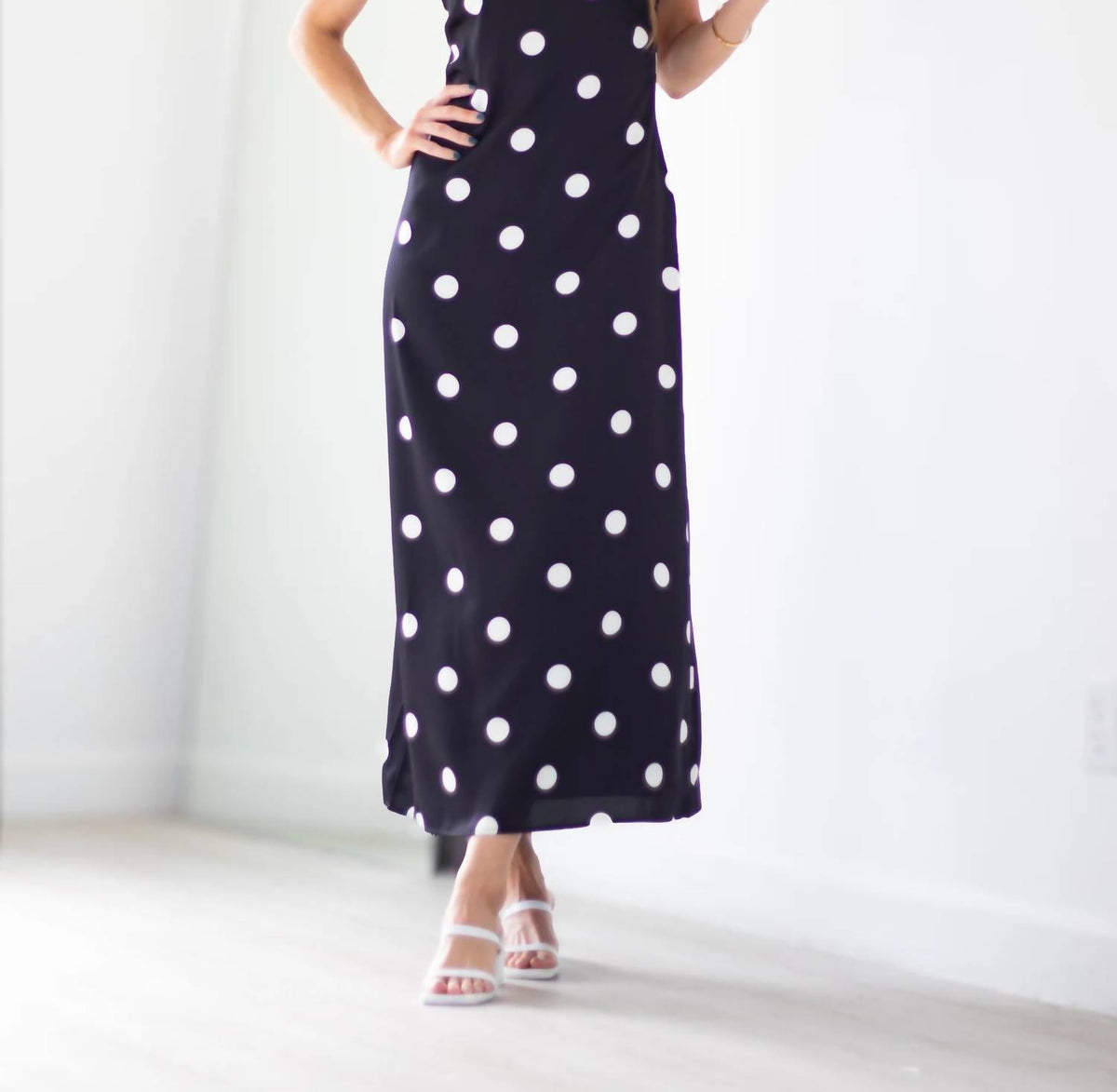 2.7 August Apparel - Marsy Backless Maxi Dress